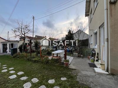 Maison - 80 m² - 5 pièces