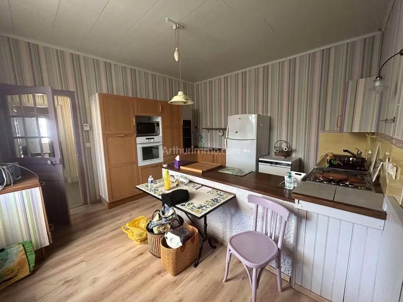 Maison - 265 m² - 12 pièces