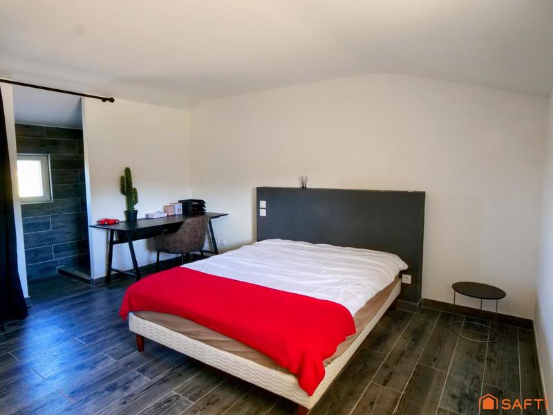 Maison - 627 m² - 21 pièces