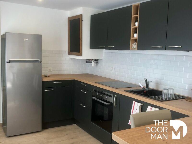 Demeure - 250 m² - 10 pièces