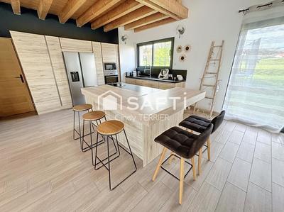 Maison - 184 m² - 7 pièces