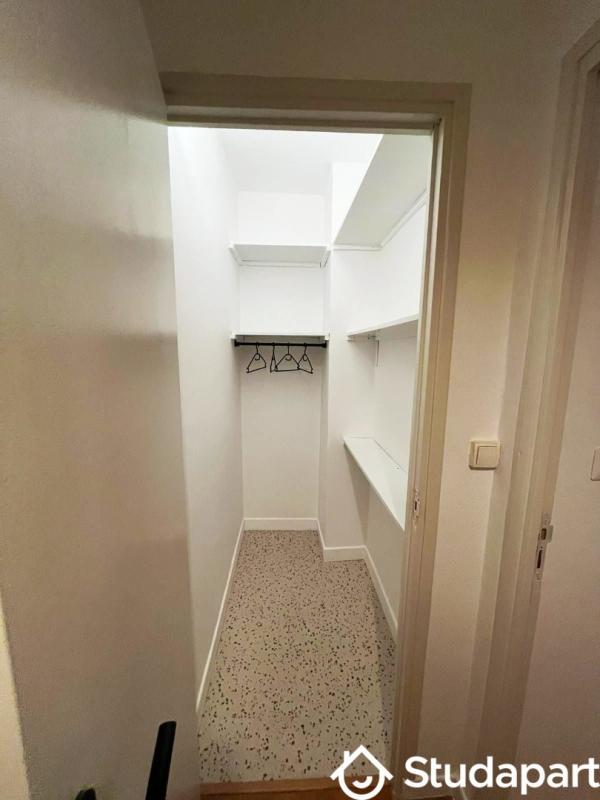 Chambre - 11 m² - 1 pièce