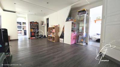 Maison - 84 m² - 4 pièces