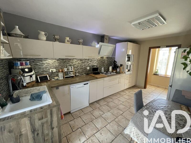 Maison - 170 m² - 8 pièces