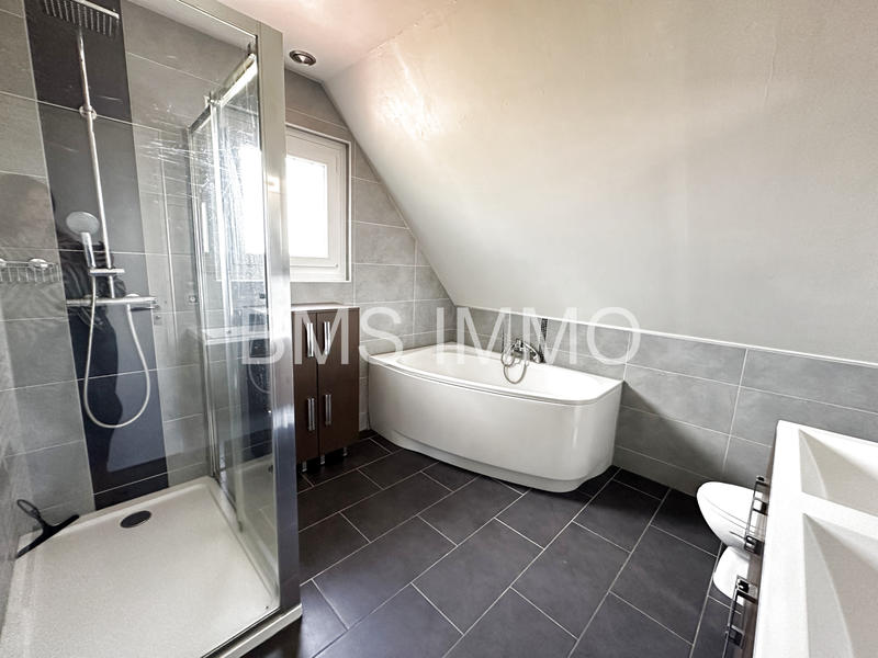 Maison - 125 m² - 6 pièces