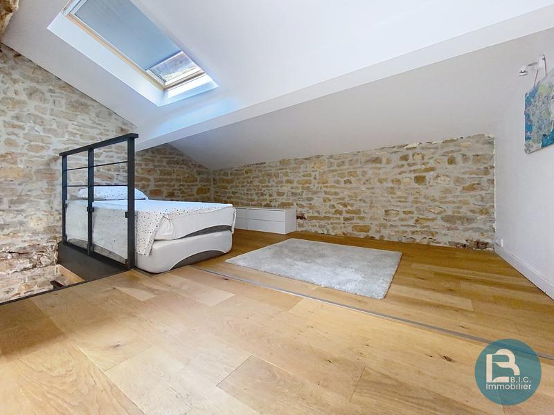 Appartement - 103 m² - 4 pièces