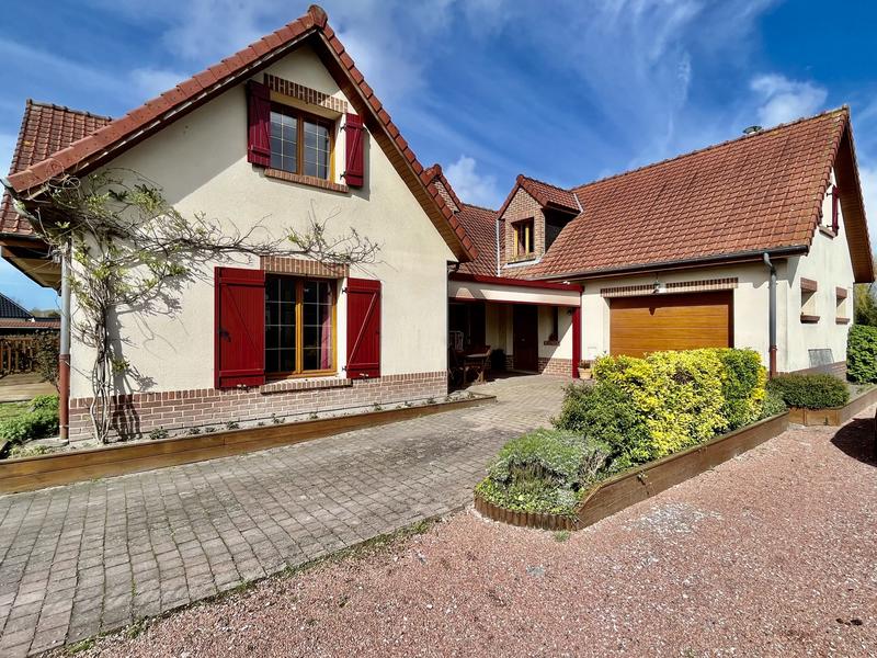 Maison traditionnelle - 274 m² - 8 pièces