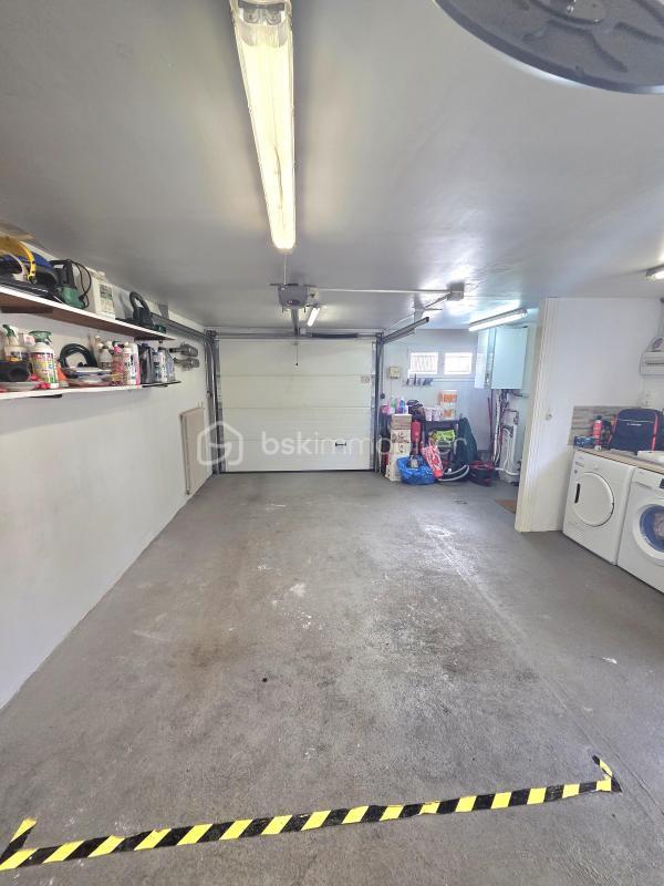 Maison traditionnelle - 210 m² - 6 pièces