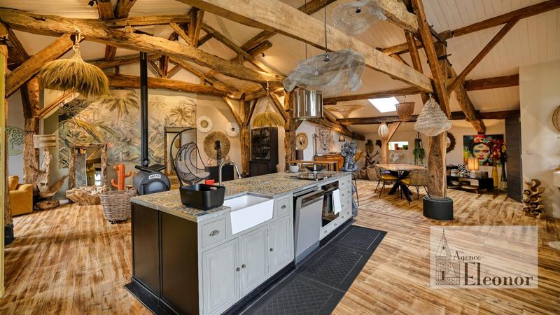 Maison ancienne - 309 m² - 6 pièces