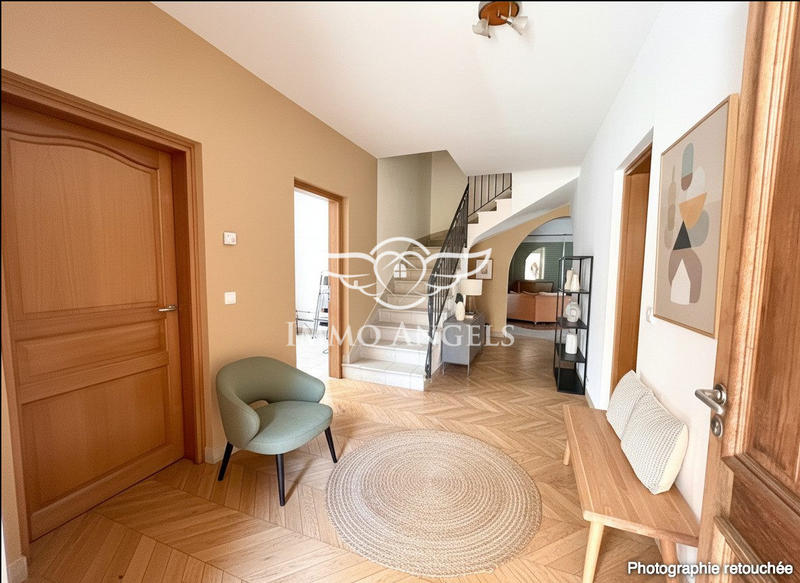 Maison contemporaine - 202 m² - 6 pièces