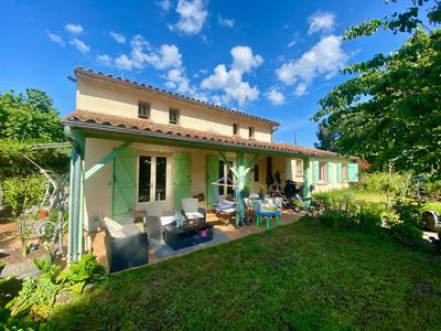 Maison - 140 m² - 6 pièces