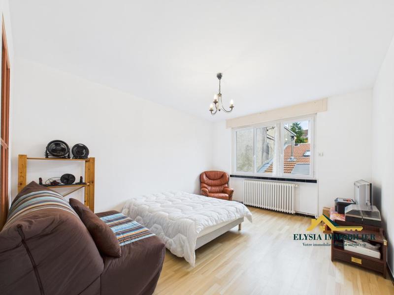 Appartement - 100 m² - 4 pièces