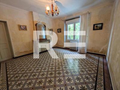 Maison - 420 m² - 14 pièces