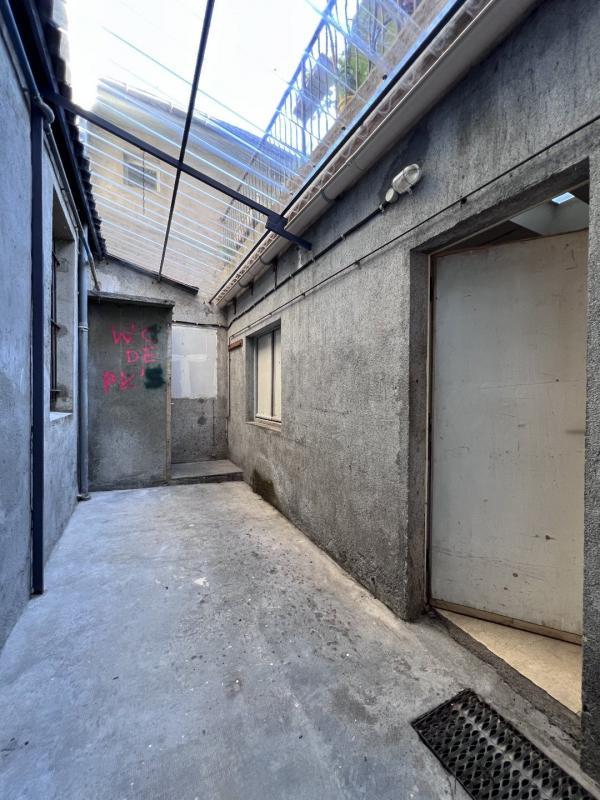 Local commercial - 61 m² - 2 pièces