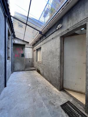 Local commercial - 61 m² - 2 pièces