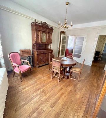 Maison - 144 m² - 7 pièces