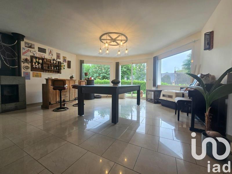 Maison - 210 m² - 6 pièces