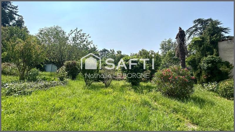 Maison - 331 m² - 8 pièces