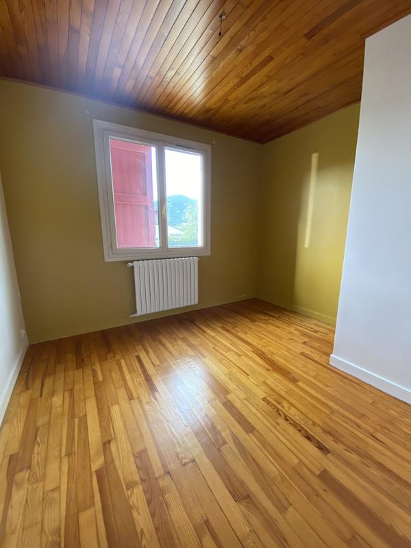 Maison - 137 m² - 8 pièces