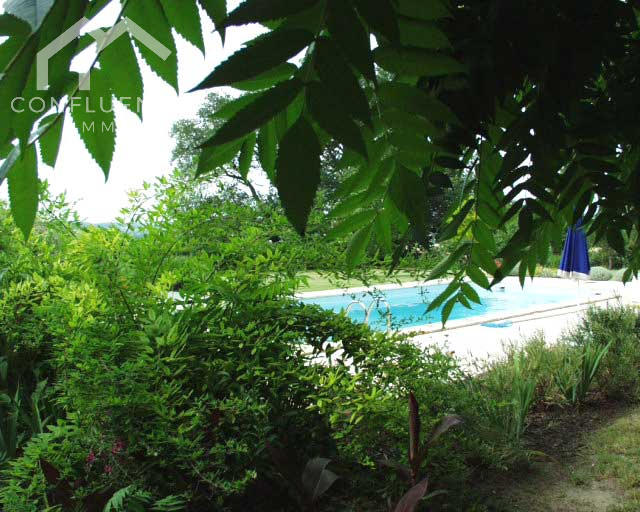 Maison - 270 m² - 9 pièces