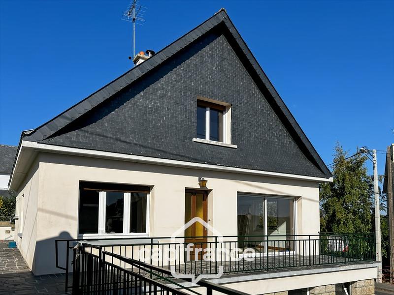 Maison - 137 m² - 8 pièces