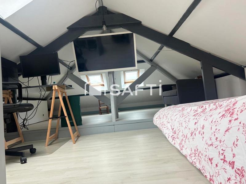 Maison - 205 m² - 10 pièces