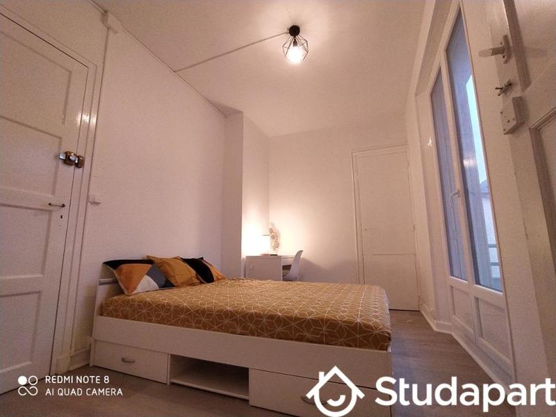 Chambre - 11 m² - 1 pièce