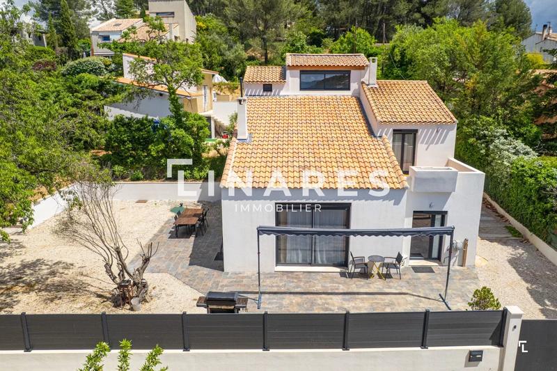 Maison - 105 m² - 4 pièces