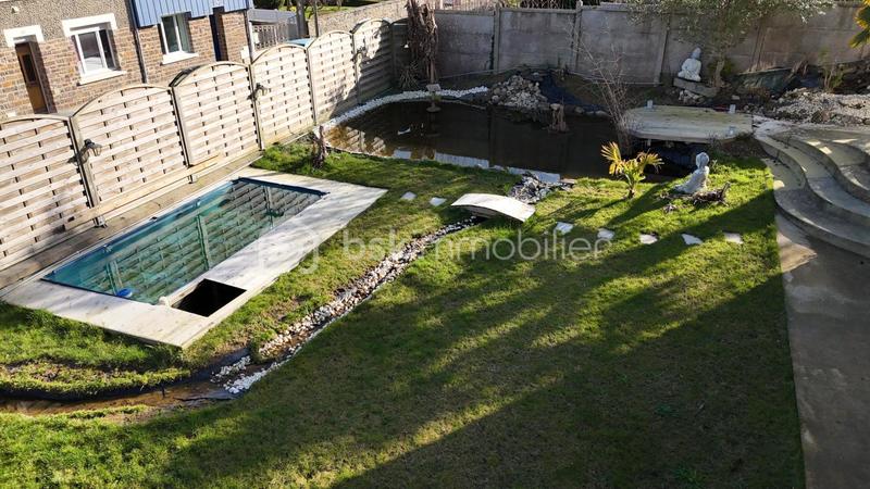 Maison traditionnelle - 160 m² - 7 pièces