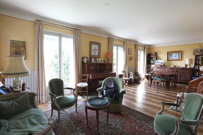 Maison - 161 m² - 7 pièces