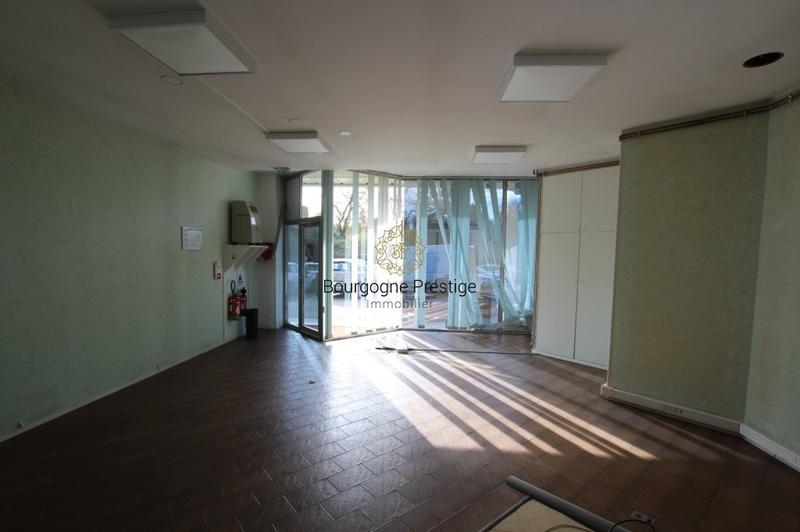 Local commercial - 134 m²