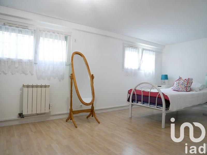 Maison - 220 m² - 9 pièces