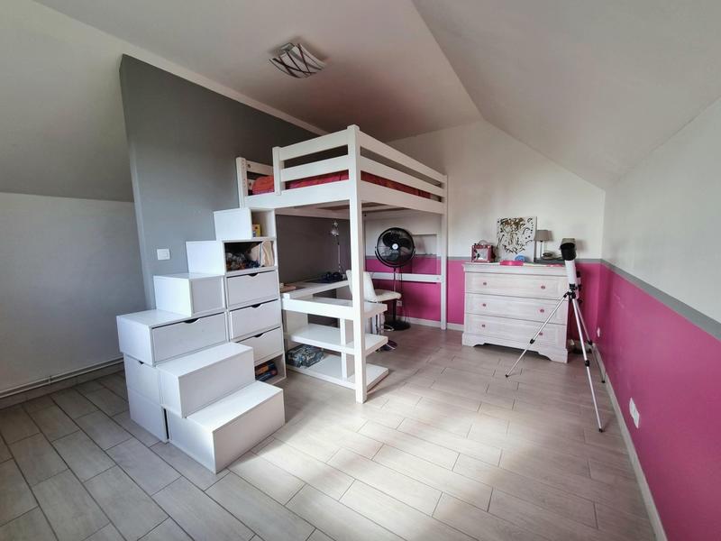 Demeure - 196 m² - 8 pièces