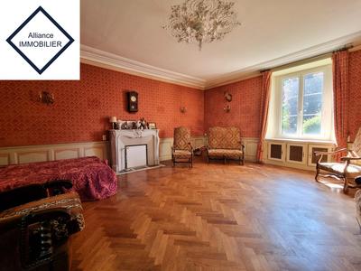 Maison ancienne - 195 m² - 6 pièces