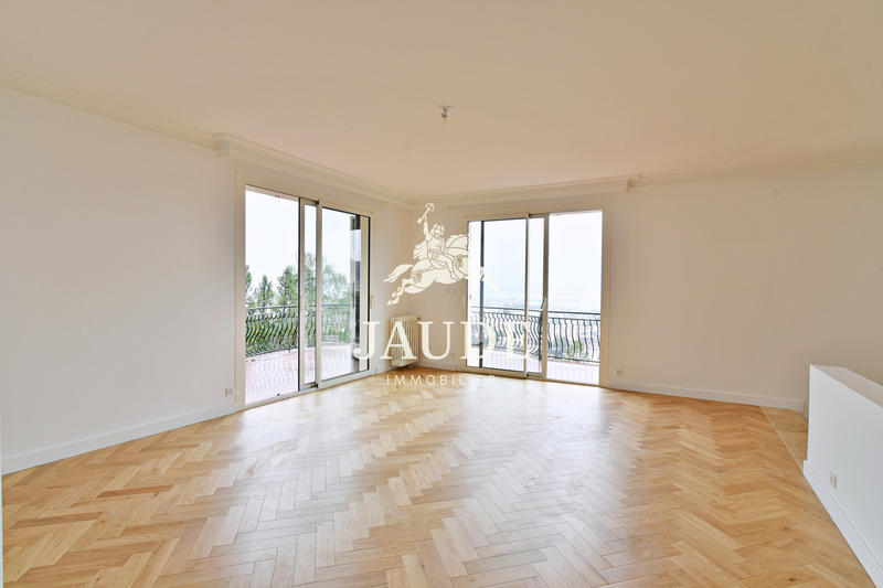 Appartement - 202 m² - 5 pièces