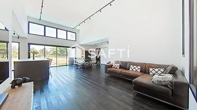 Maison - 140 m² - 5 pièces