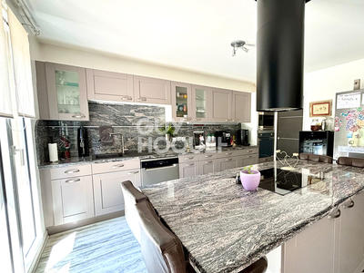 Maison - 139 m² - 7 pièces