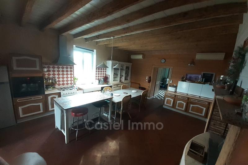 Maison - 235 m² - 6 pièces