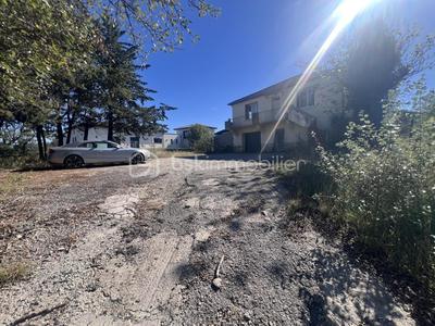 Maison - 143 m² - 6 pièces