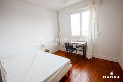 Chambre - 9 m² - 4 pièces
