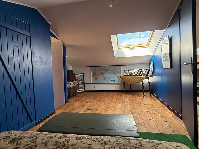 Maison - 249 m² - 5 pièces