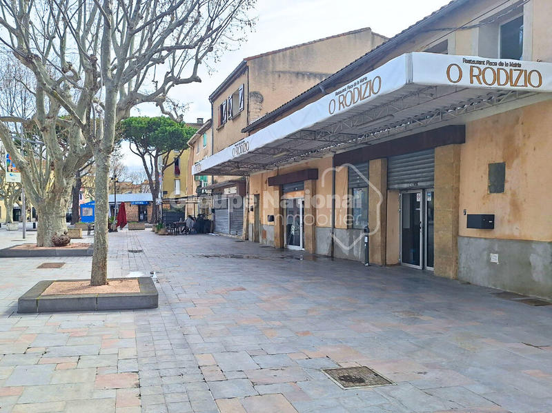 Local commercial - 200 m² - 3 pièces