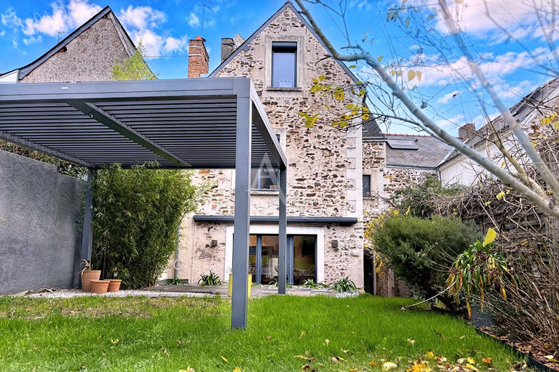 Maison - 152 m² - 6 pièces