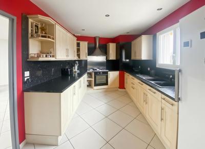 Maison - 147 m² - 5 pièces