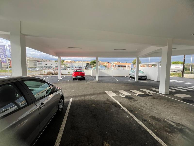 Local commercial - 306 m² - 1 pièce