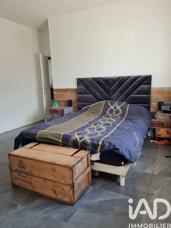 Maison - 370 m² - 9 pièces