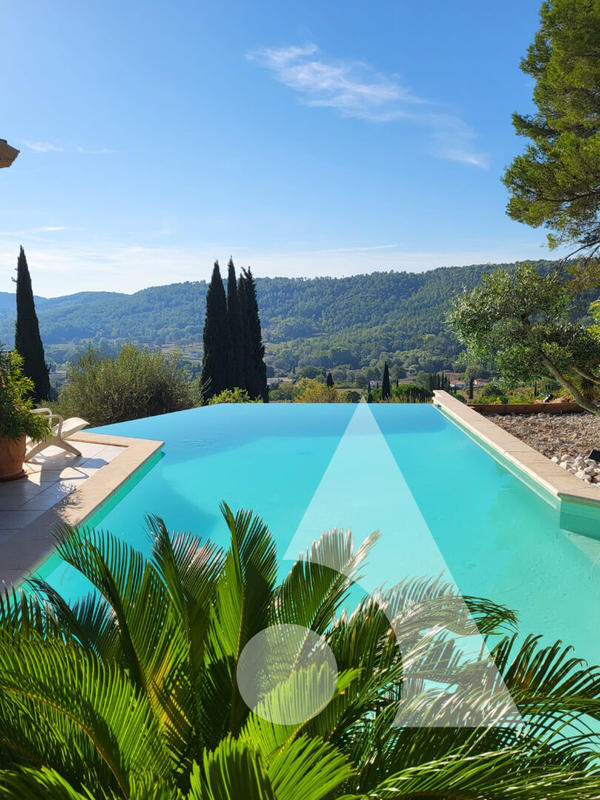 Maison - 159 m² - 5 pièces