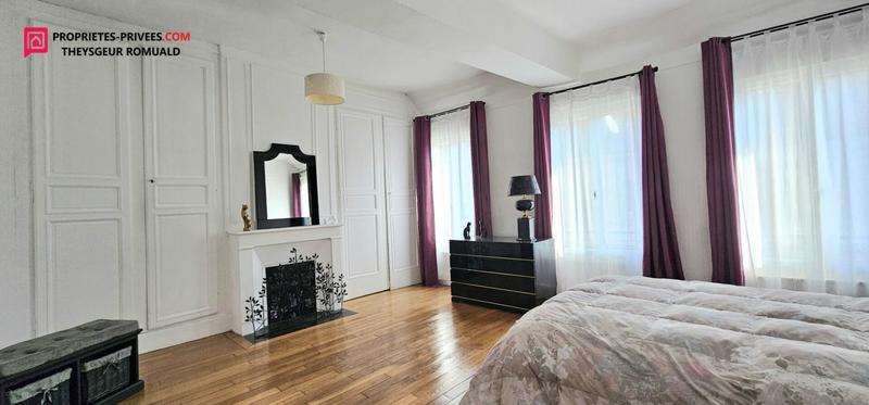 Maison - 159 m² - 6 pièces