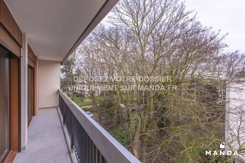 Chambre - 10 m² - 5 pièces