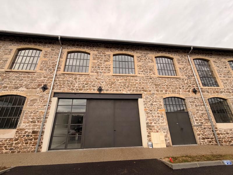 Bureau - 192 m² - 1 pièce